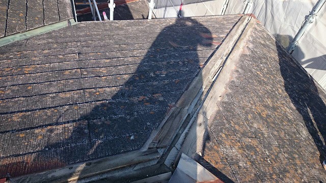 撤去した棟板金